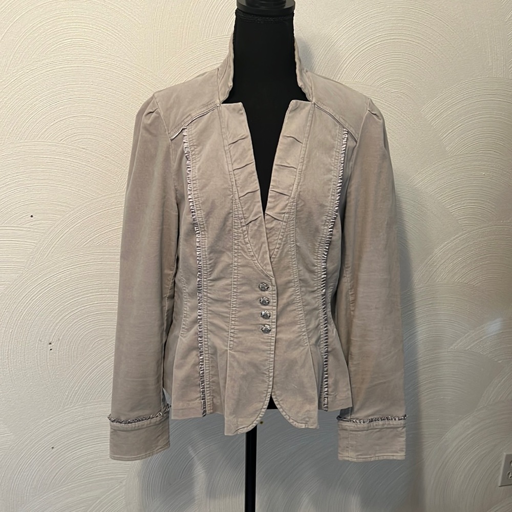 White House Black Market Light Grey Velvet-like fitted blazer. Size 14. EUC